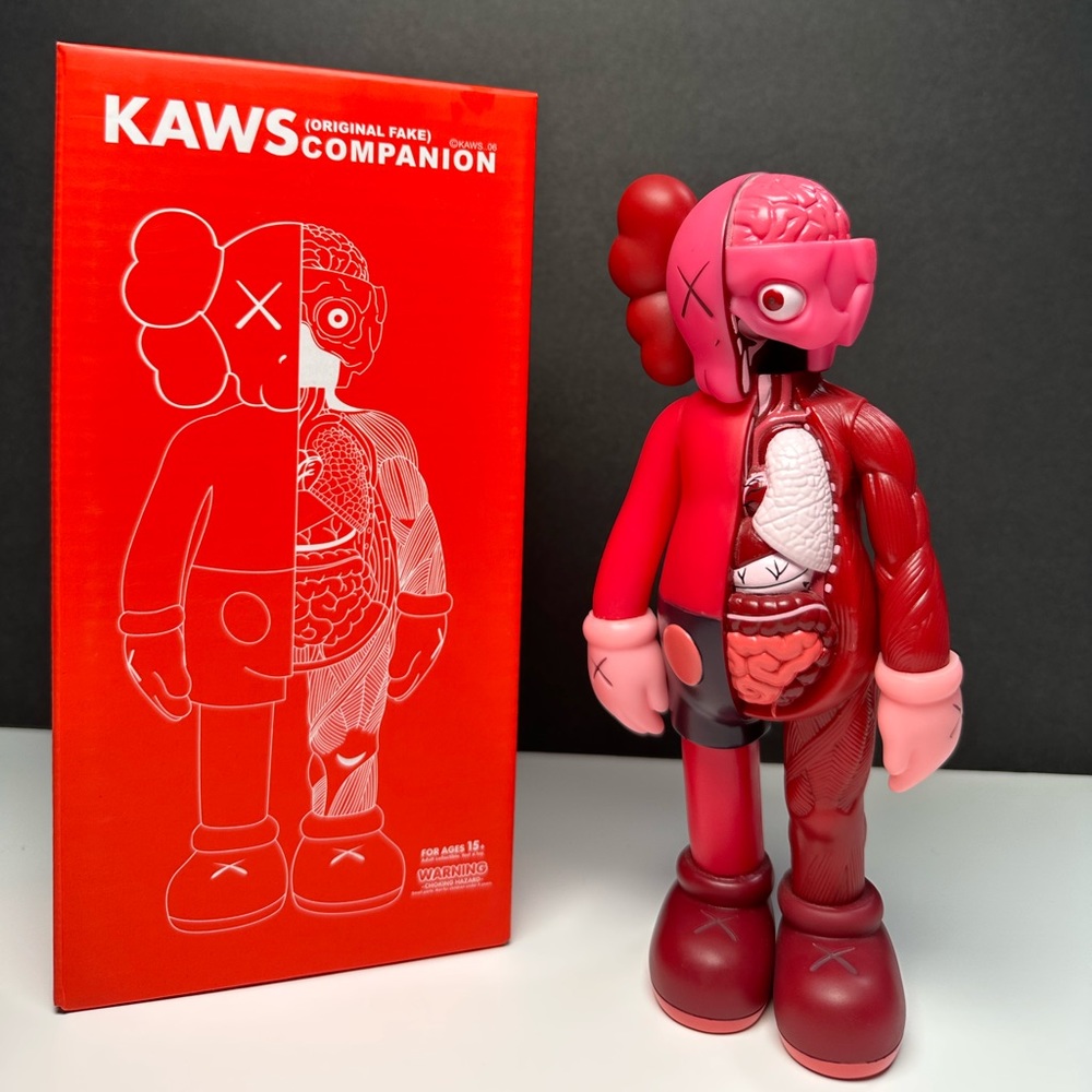 Kaws Figures - Picture 1 of 8